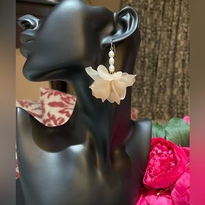 NWT- Ann Taylor floral earring-  beautiful with a pearl strand drop